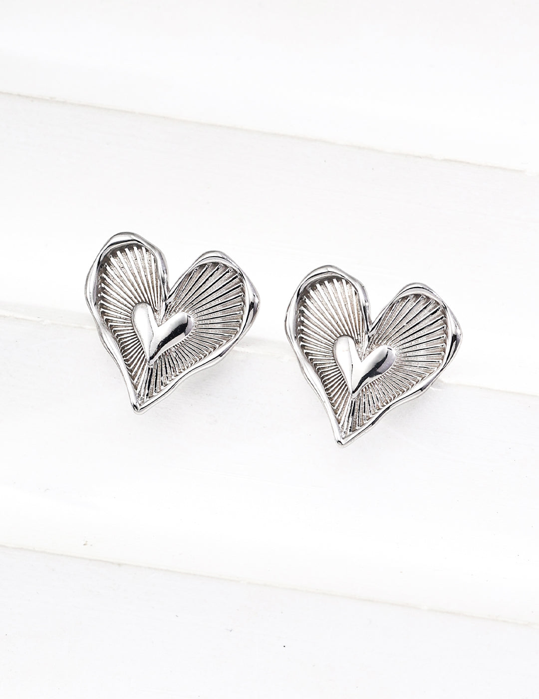 S925 silver design heart earrings