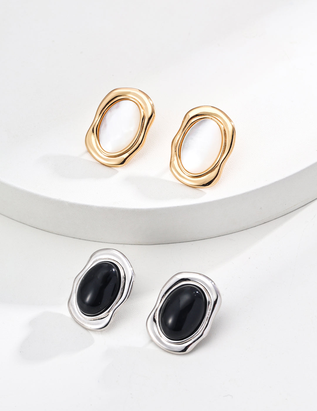 S925 Silver Simple Black Onyx/Mother Earrings