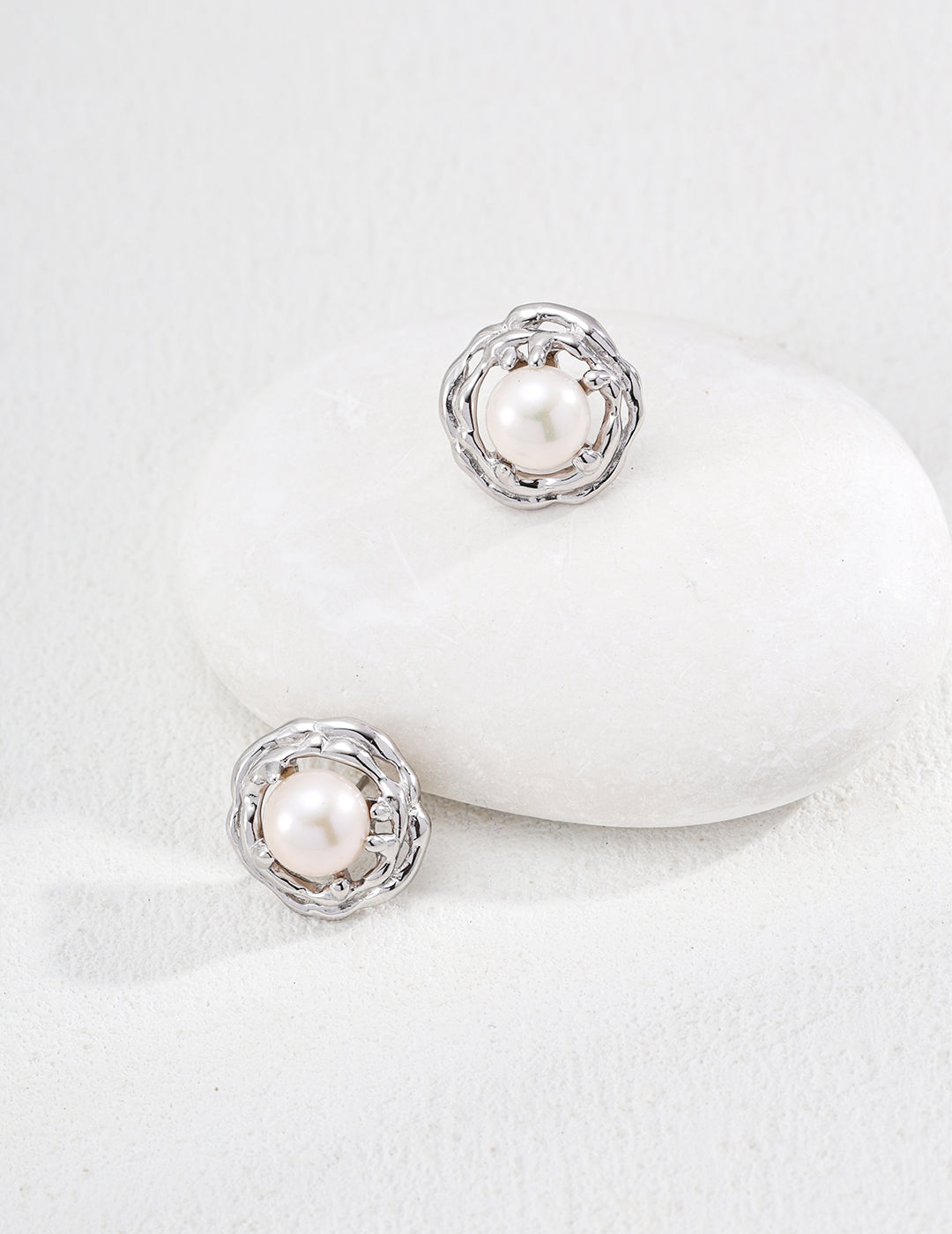 Sterling silver vintage natural pearl earrings