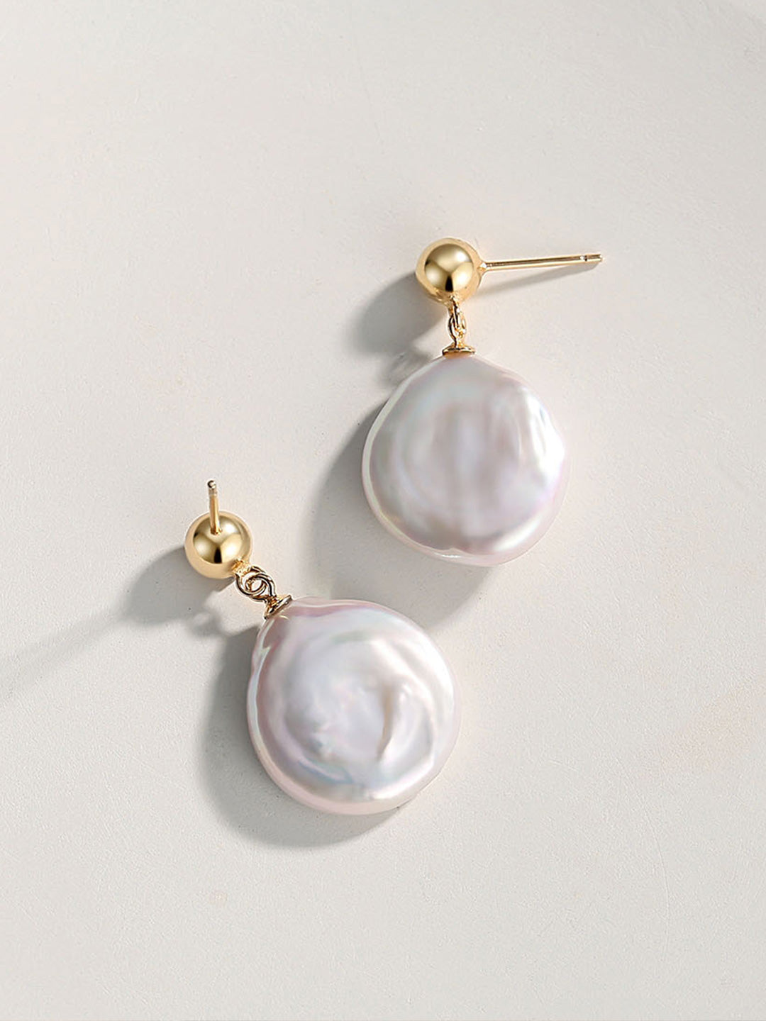 Premium stud earrings feminine shaped pearl earrings