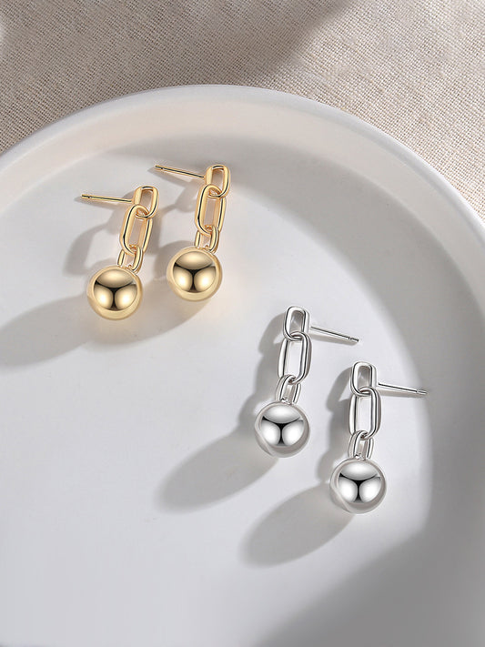 Sterling silver earrings Everyday wear enhances the temperament and embellishes the wear Gold is more fashionable~ Silver is more refreshing and individual.