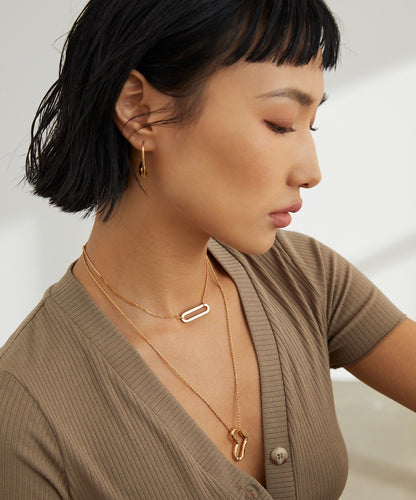 Sterling silver minimalist necklace Minimalist design, simple O-shaped elongation, more chic and high-end, with the blessing of fine craftsmanship, full of texture. The whole pendant plus the chain body is versatile and fashionable.