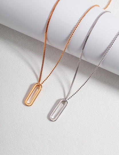 Sterling silver minimalist necklace Minimalist design, simple O-shaped elongation, more chic and high-end, with the blessing of fine craftsmanship, full of texture. The whole pendant plus the chain body is versatile and fashionable.