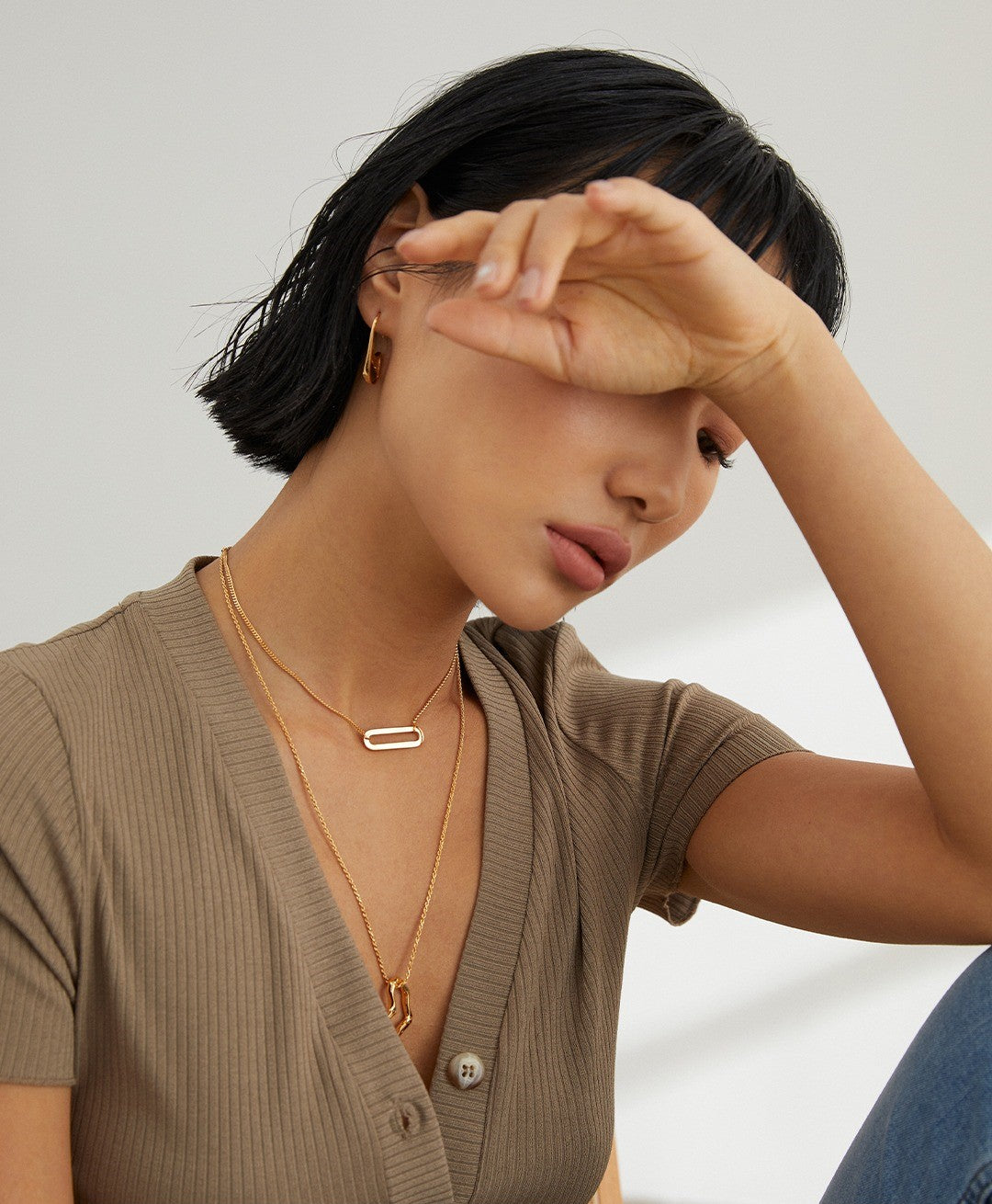 Sterling silver minimalist necklace Minimalist design, simple O-shaped elongation, more chic and high-end, with the blessing of fine craftsmanship, full of texture. The whole pendant plus the chain body is versatile and fashionable.