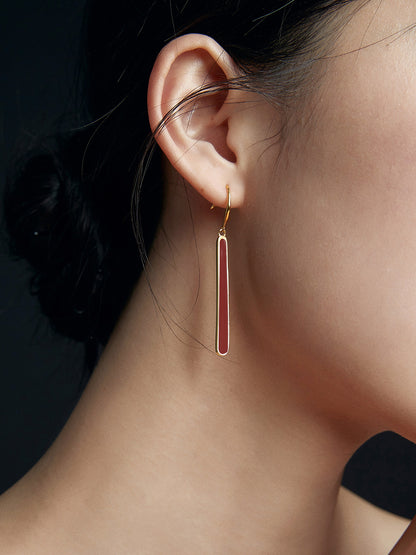 Chinese red drop glaze earrings High-class yet niche Clean lines but creative design It is full of texture when you wear it.