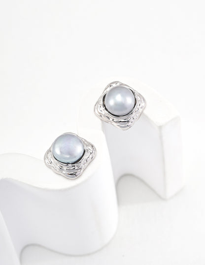 Sterling silver pearl stud earrings