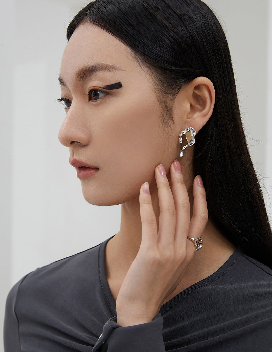 Sterling silver earrings from the Jingbo series