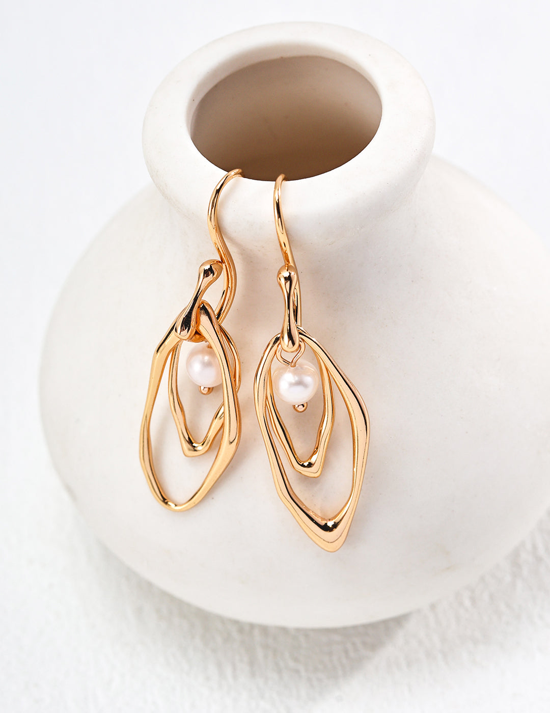 Sterling silver simple natural pearl earrings