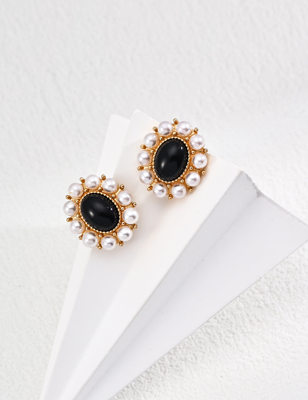 Sterling silver design black onyx imitation pearl earrings
