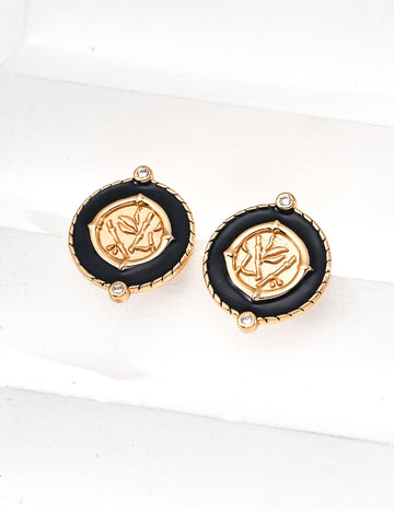 Earrings with a retro design feel
